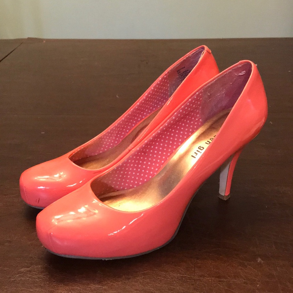 Madden Girl Coral Patent Leather Heels - size 9M